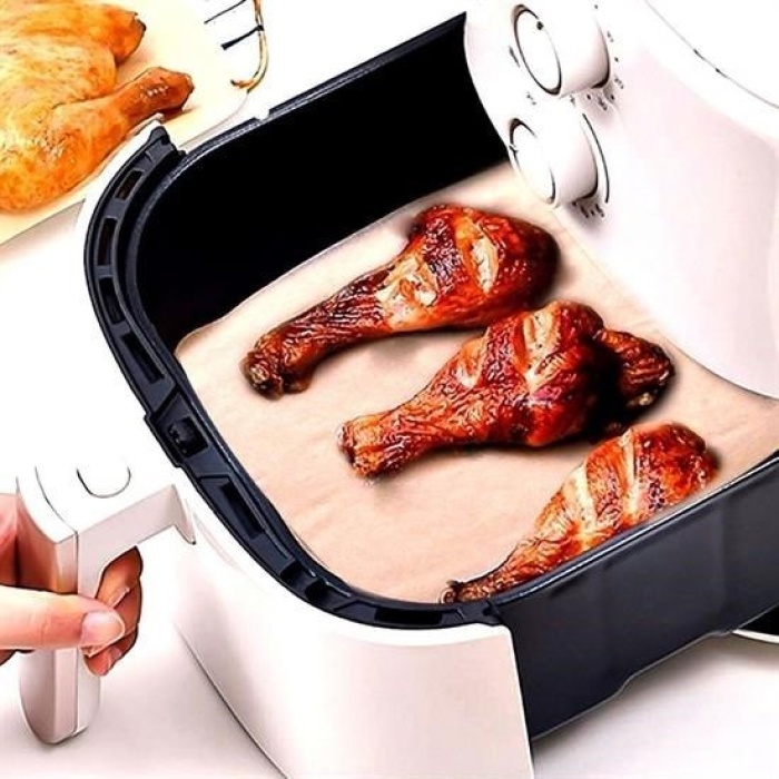 Biyomak® 100 Adet Air Fryer Pişirme Kağıdı Tek Kullanımlık Yağ Su Geçirmez Yapışmaz Deliksiz Düz Kare Model