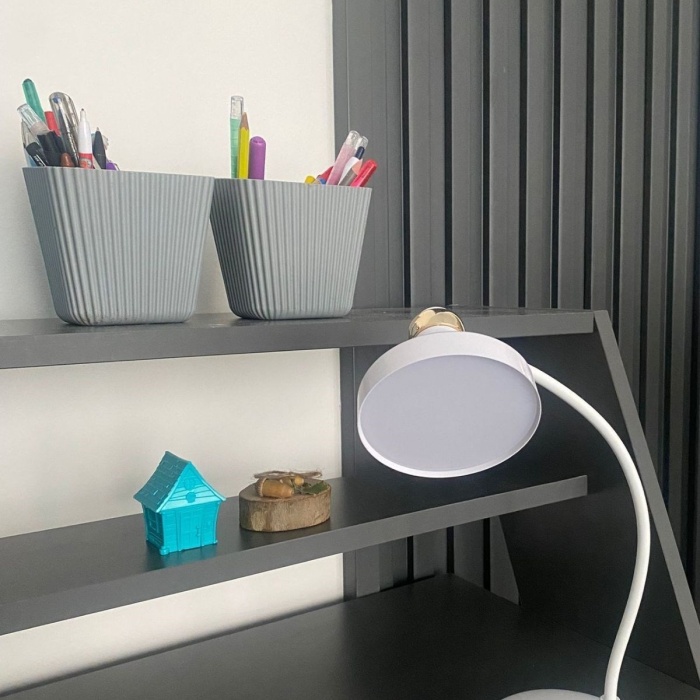 Biyomak®  Dokunmatik 3 Farklı LED Işıklı Çalışma Masası Üstü Lamba