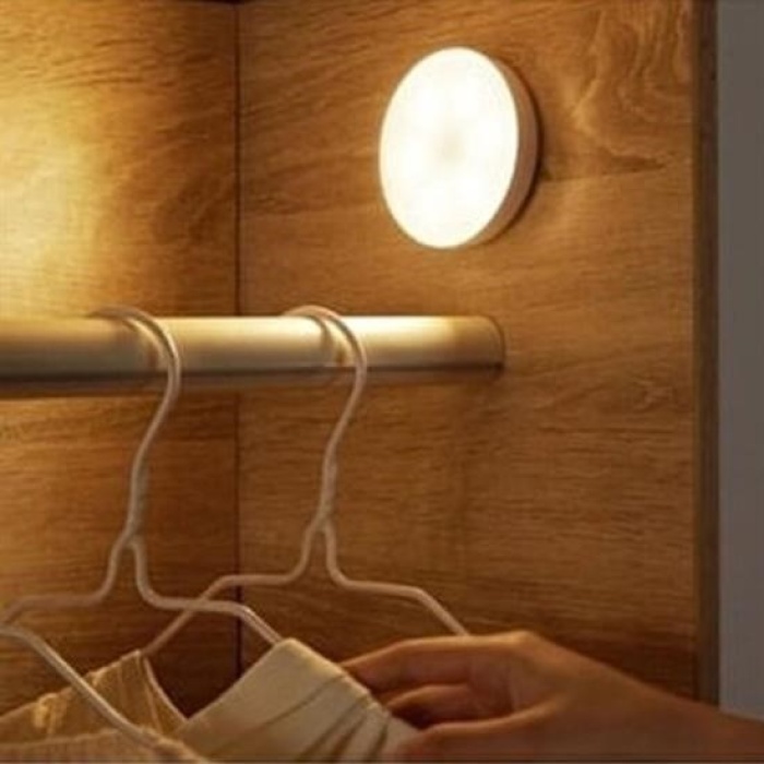 Biyomak®  Hareket Sensörlü Usb Şarjlı Spot Lamba Mıknatıslı ve Yapışkanlı Gün Işığı Renk Led