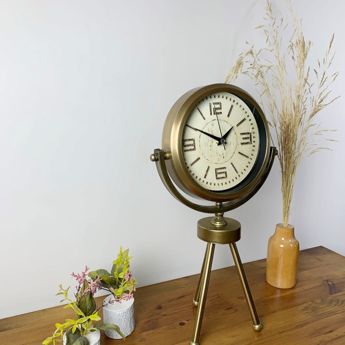 ® Zentime Nostalji Tripod Eskitme Üç Ayaklı Metal Masa Saati