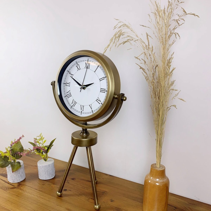 ® Zentime Eskitme Dekoratif Üç Ayaklı Masa Saati