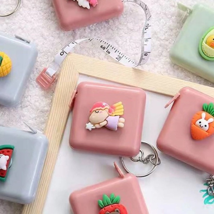 ® Yeni Ürün Sevimli Yumuşak Stickerli 150 cm Uzunluğunda Pratik Taşınabilir Çanta Boy Anahtarlıklı Mezura