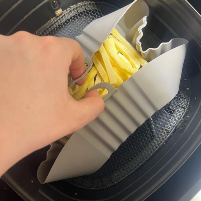 ® Yeni Ürün Renkli Isıya Dayanıklı Yıkanılabilir Silikon Fırın Ve Airfryer Kare Model Pişirme Matı 20 Cm