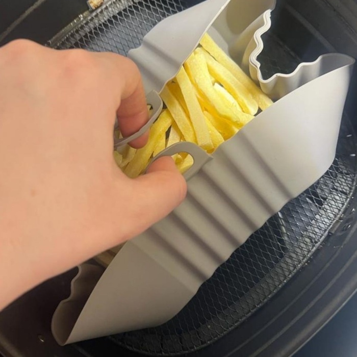 ® Yeni Ürün Renkli Isıya Dayanıklı Yıkanılabilir Silikon Fırın Ve Airfryer Kare Model Pişirme Matı 20 Cm