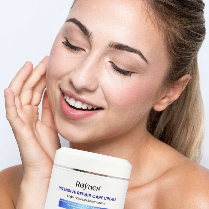 ® Yeni Ürün Cica KremYoğun Nemlendirici ve Onarıcı Cilt Bakım Kremi Intensive Repair Care 500ml