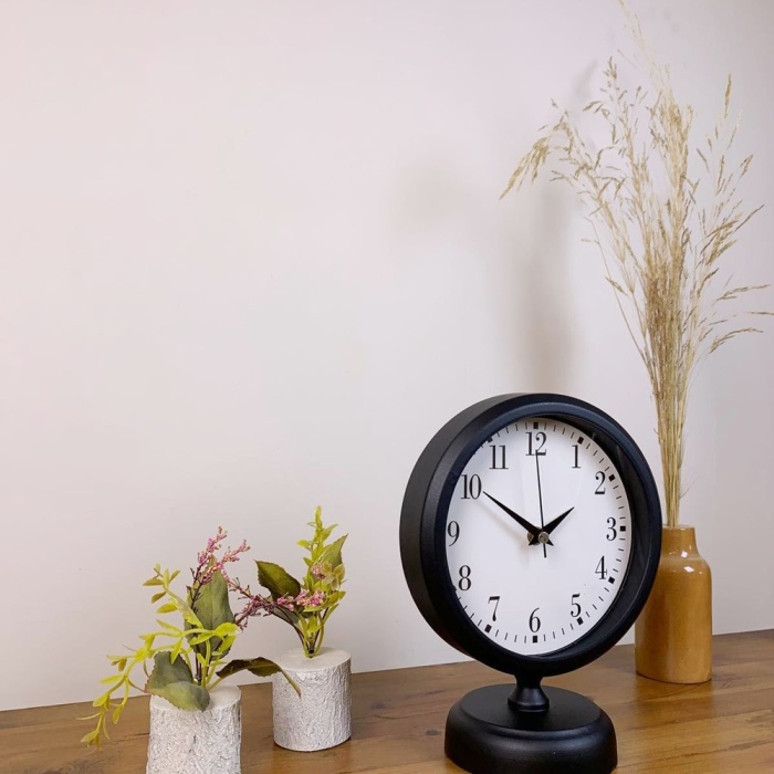 ® Yeni Ürün Siyah Metal Masa Saati 25×20 cm