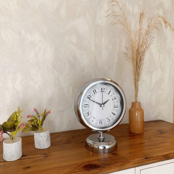 ® Yeni Ürün Krom Metal Desenli Masa Saati 25×20 cm