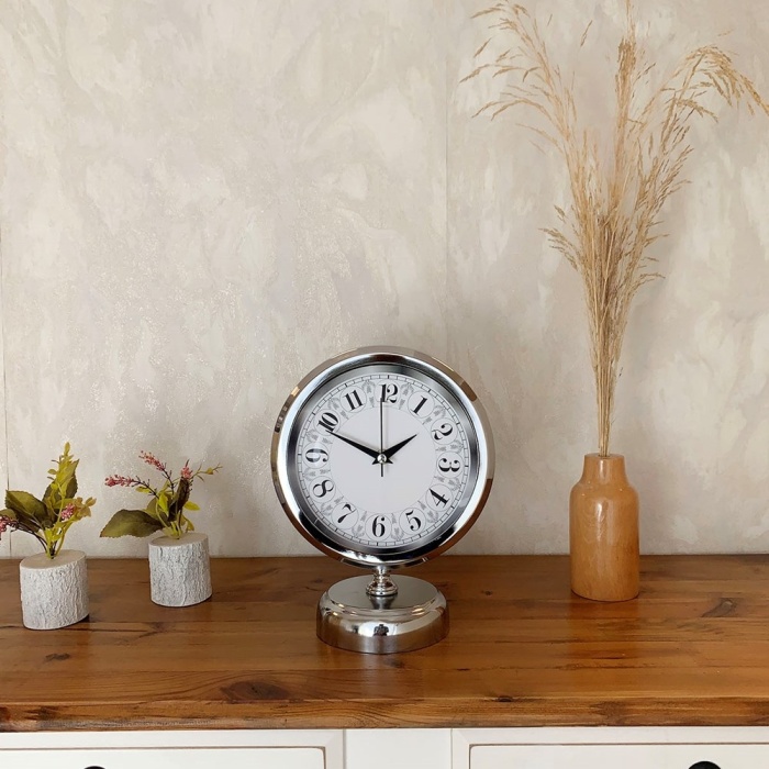 ® Yeni Ürün Krom Metal Desenli Masa Saati 25×20 cm