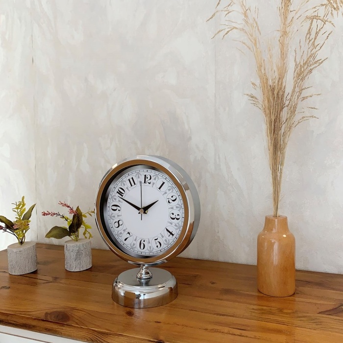 ® Yeni Ürün Krom Metal Desenli Masa Saati 25×20 cm