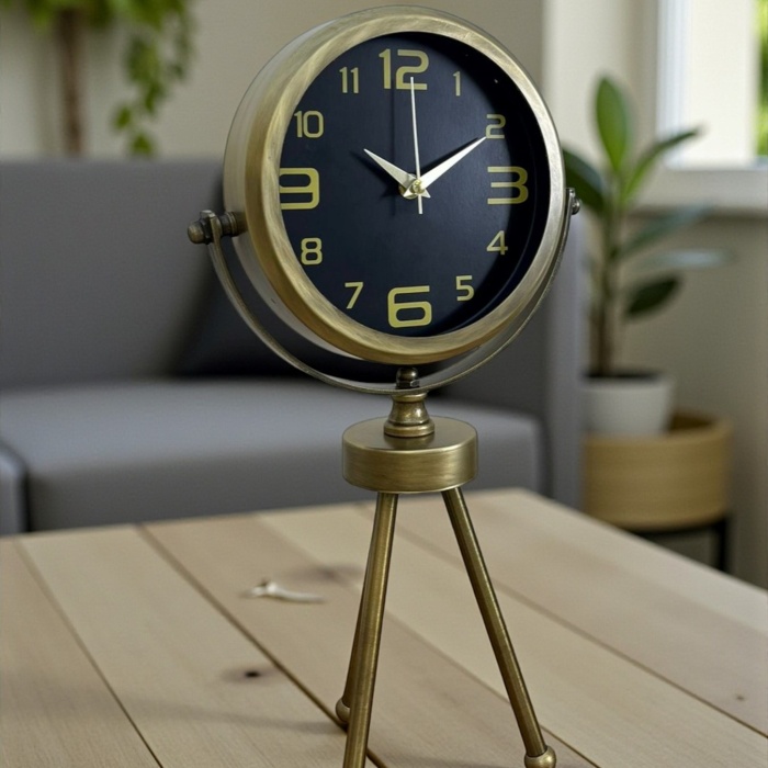 ® Yeni Ürün Vintage Tripod Eskitme Metal Üç Ayaklı Masa Saati
