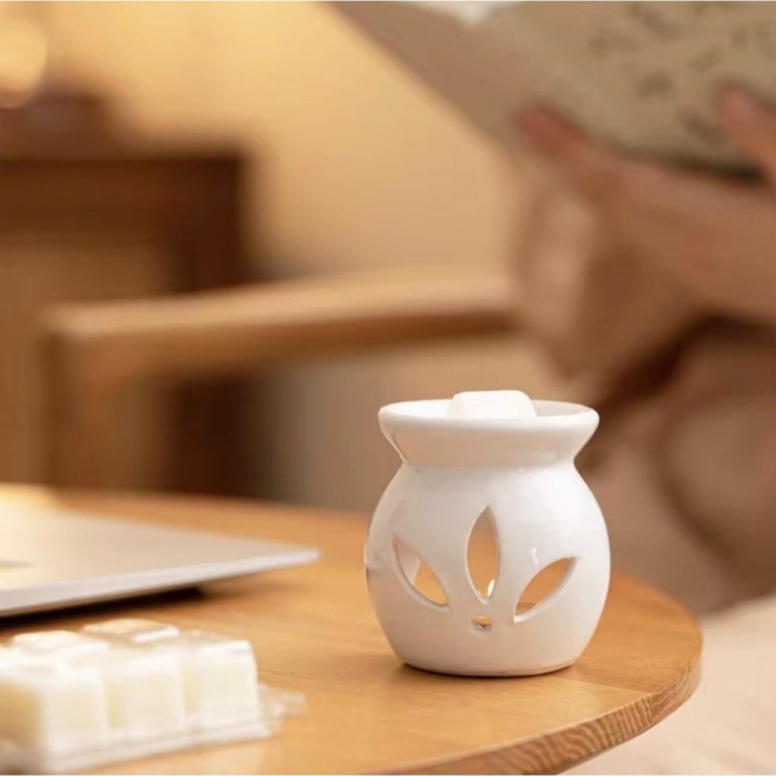 ® Yeni Ürün 3 lü Aromaterapi Uçucu Yağ Seti ve Seramik BuhurdanlıkRahatlatıcı Oda Kokusu & Spa Deneyimi