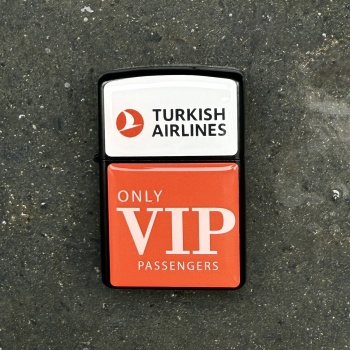 ONLY VIP PASSENGERS Tasarımlı Benzinli Siyah Çakmak