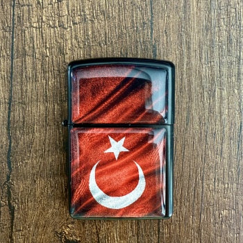 Türk Bayrağı Tasarımlı Benzinli Siyah Çakmak