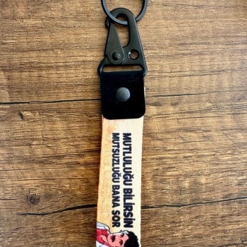 FERDİ TAYFUR MUTLULUĞU BİLİRSİN Tasarımlı Kumaş Otomobil Motorsiklet Anahtarlık