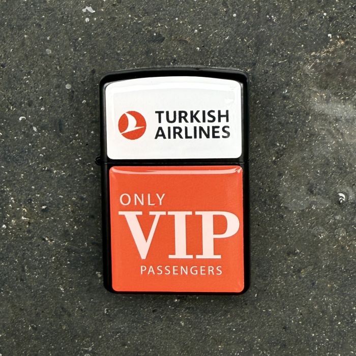 ONLY VIP PASSENGERS Tasarımlı Benzinli Siyah Çakmak
