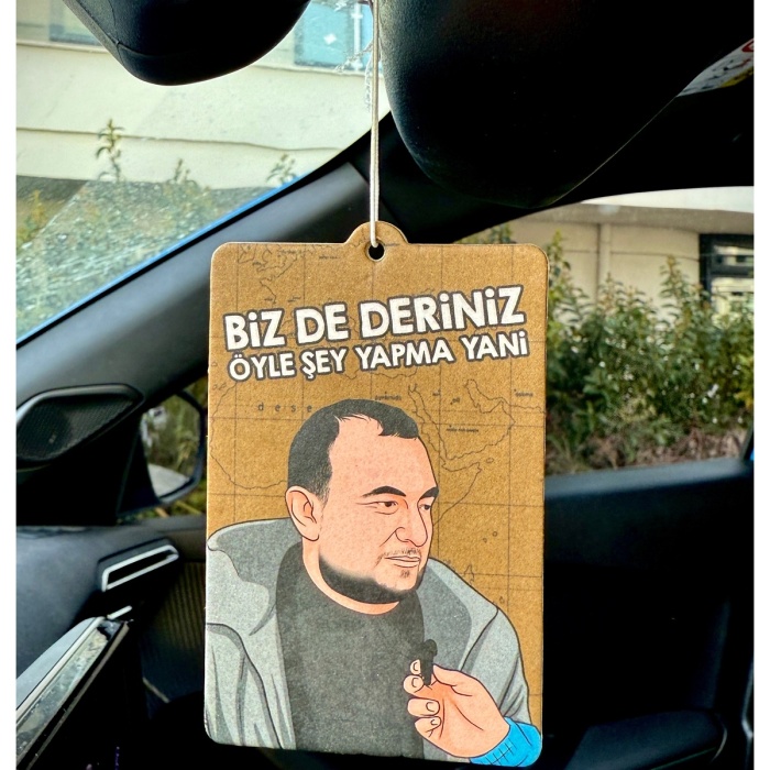 BİZDE DERİNİZ TASARIMLI EĞLENCELİ ARAÇ KOKUSU VE OTO AKSESUARI
