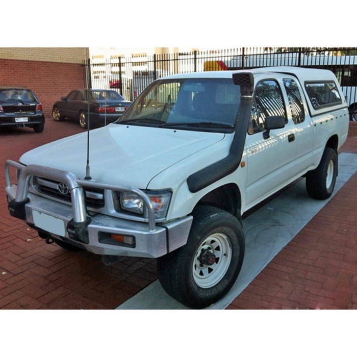 TOYOTA HILUX 167 SNORKELTAKIMI (SOL TARAF)