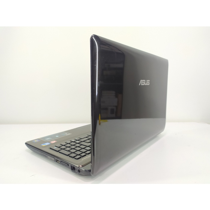 ASUS K52JR-SX133R I5 M430 2.27Ghz 4GB Ram 120GB Ssd 4 Çekirdek Notebook 15.6Inc Ekran