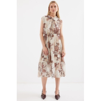 2503 Desenli Sıfır Kol Şifon Elbise - Kahverengi