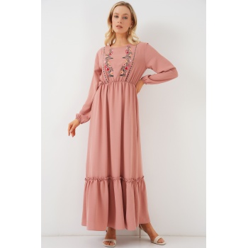 Kadın Nakışlı Uzun Tesettür Elbise 2550 - Pudra