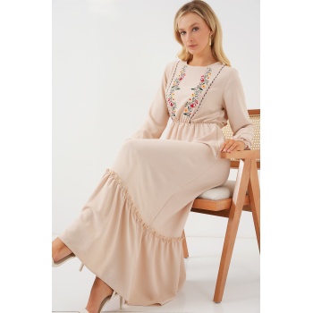 Kadın Nakışlı Uzun Tesettür Elbise 2550 - Krem