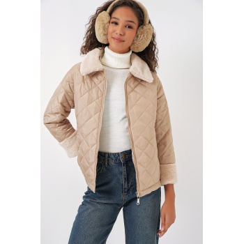 5202 Peluş Detaylı Kapitone Mont - Bej