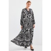 Kadın Desenli Siyah Beyaz Viskon Tesettür Elbise 2423