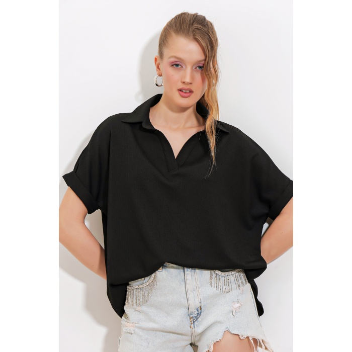 Kadın Siyah Oversize Polo Yaka Örme Bluz 0486