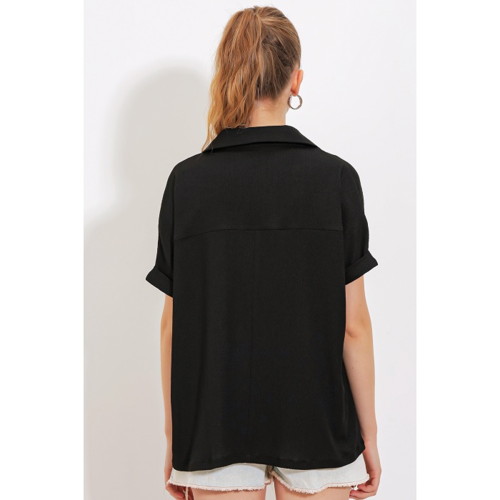 Kadın Siyah Oversize Polo Yaka Örme Bluz 0486