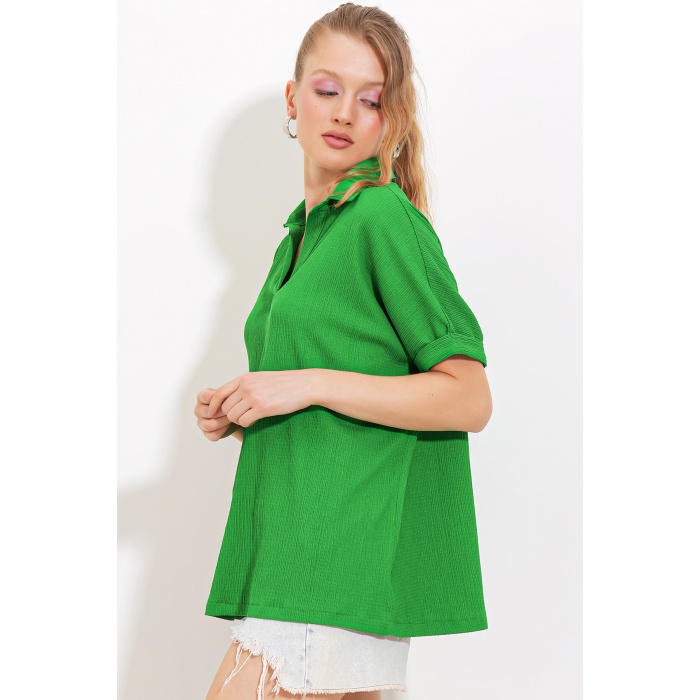 Kadın Yeşil Oversize Polo Yaka Örme Bluz 0486
