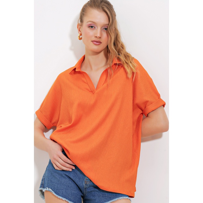 Kadın Turuncu Oversize Polo Yaka Örme Bluz 0486