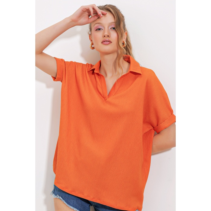 Kadın Turuncu Oversize Polo Yaka Örme Bluz 0486