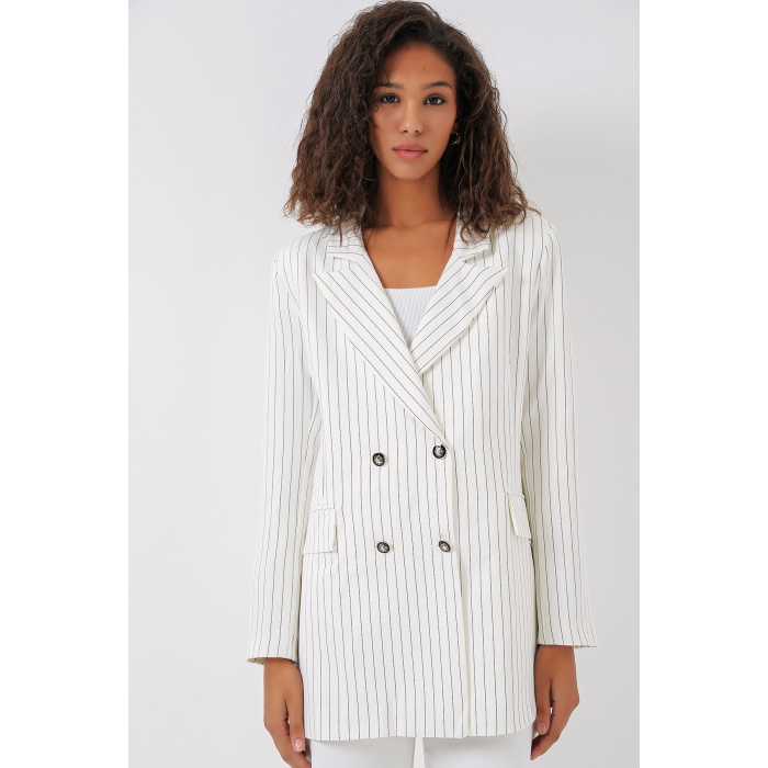 Kadın Beyaz Çift Düğmeli Çizgili Blazer Ceket 0699