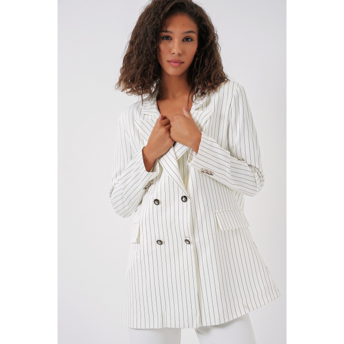 Kadın Beyaz Çift Düğmeli Çizgili Blazer Ceket 0699