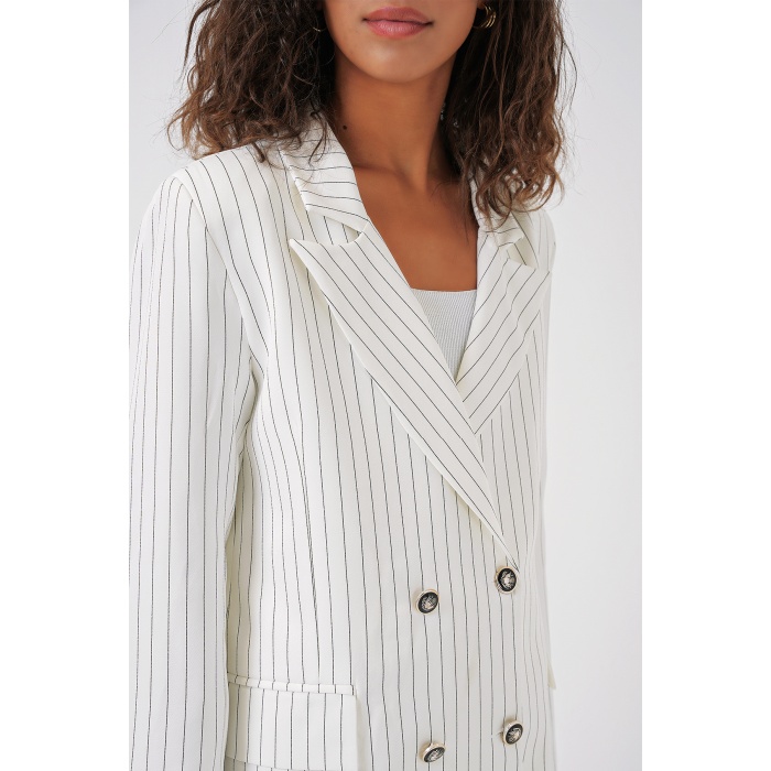 Kadın Beyaz Çift Düğmeli Çizgili Blazer Ceket 0699