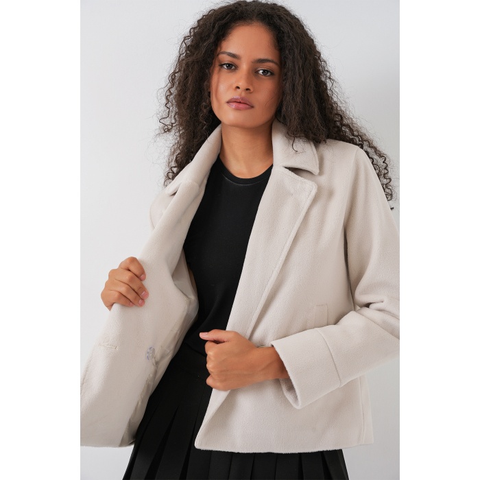 Kadın Kısa Kaşe Ceket 0725 - Ekru