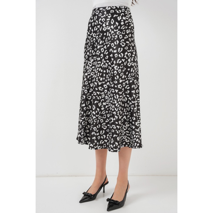 Kadın Siyah Beyaz Desenli Saten Etek 15806