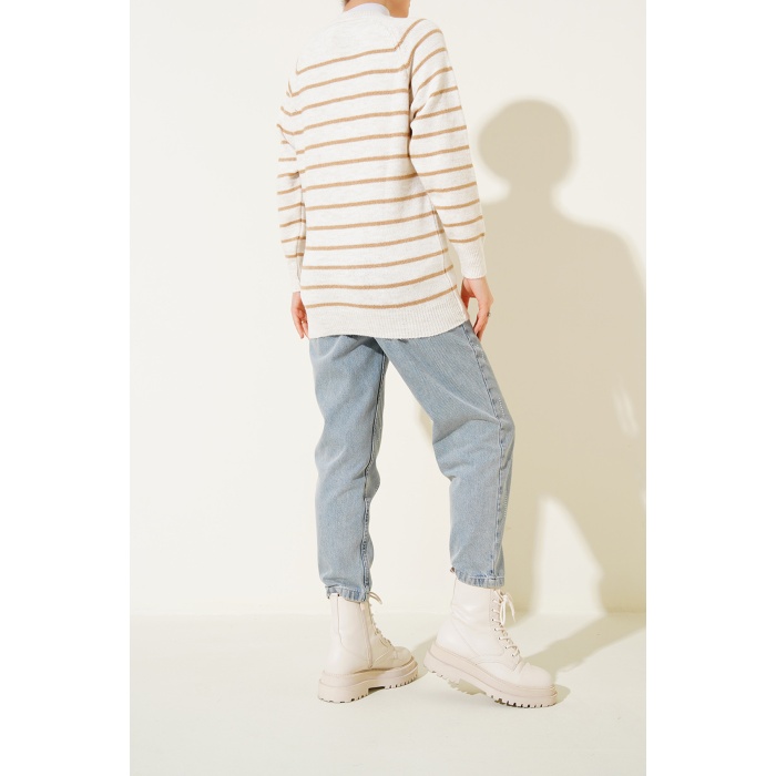 15808 Düğmeli Kazak - Bisküvi