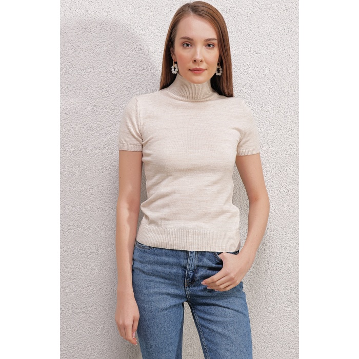 15819 Kısa Kollu Boğazlı Kazak - Krem