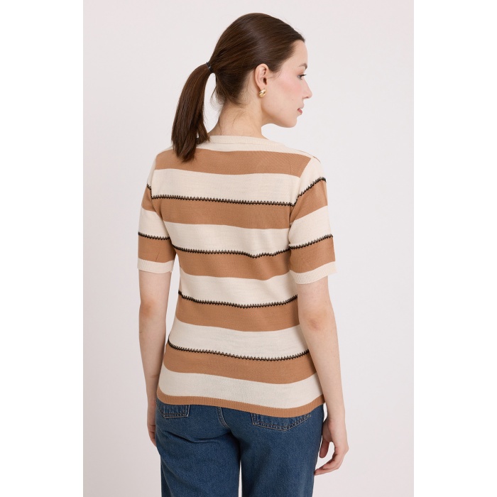 Kadın Bisküvi Krem Çizgili Kısa Kol Bluz 15869