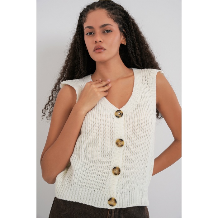 15881 Düğmeli Kısa Triko Yelek - Ekru