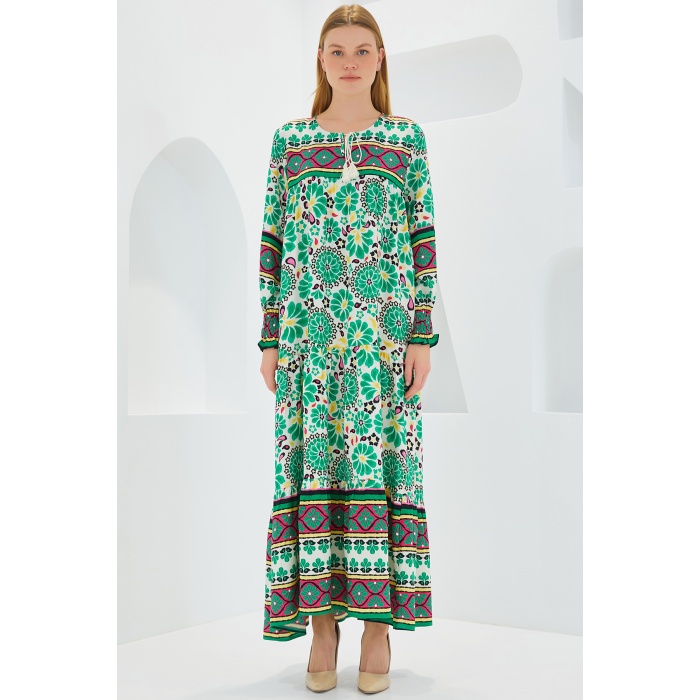 Kadın Yeşil Kırmızı Desenli Uzun Viskon Elbise 1947