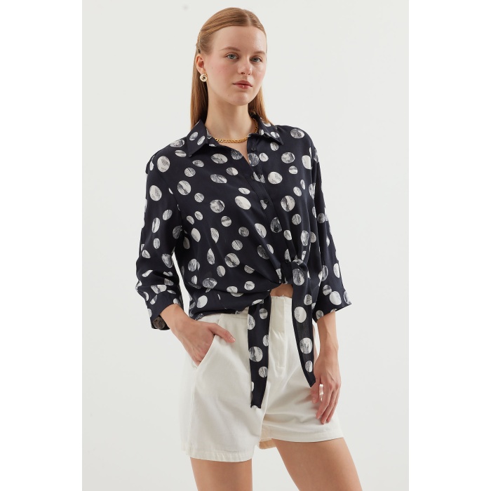 20243 Önü Bağlamalı Desenli Gömlek - Siyah