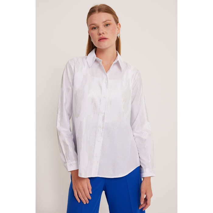 Kadın Beyaz Gümüş Varak Desenli Gömlek 20253