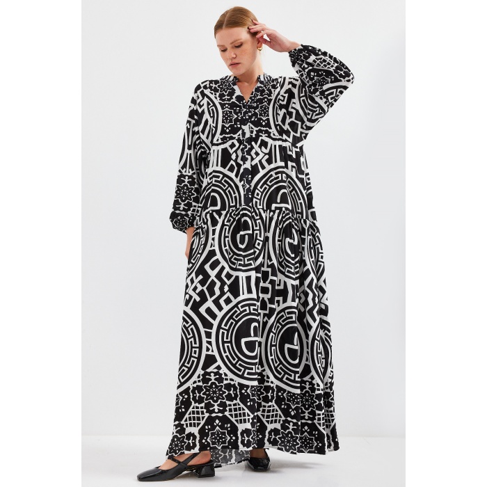 Kadın Desenli Siyah Beyaz Viskon Tesettür Elbise 2423