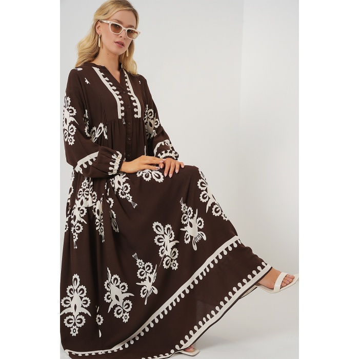 2423 Otantik Desenli Tesettür Elbise - Koyu Kahve