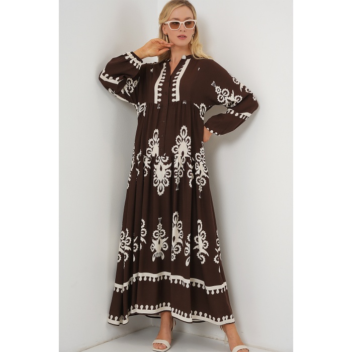 2423 Otantik Desenli Tesettür Elbise - Koyu Kahve