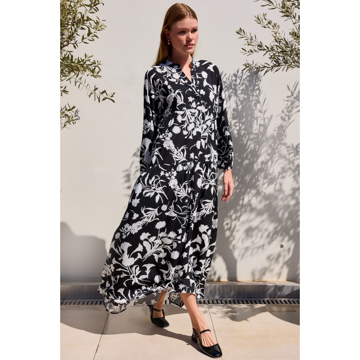 Kadın Siyah Beyaz Viskon Tesettür Elbise 2423