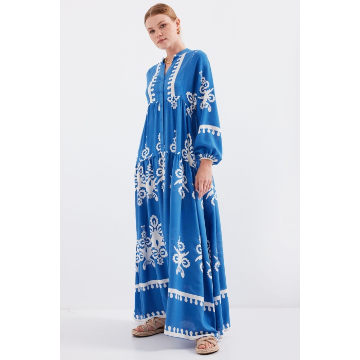 2423 Otantik Desenli Tesettür Elbise - Beyaz - İndigo
