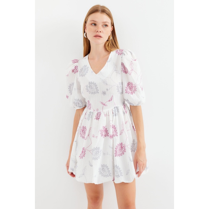 2506 Desenli V Yaka Mini Kloş Elbise - Ekru